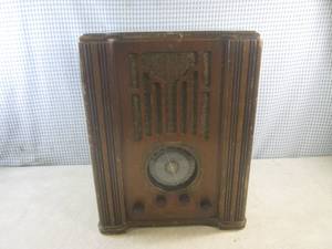 lot 106 image: (EC1) Vintage Air Master 6-Volt Bat...