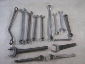 lot 107 image: (CSB) Assorted Wrenches...