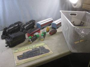 lot 112 image: (EW6) Assorted Train EnginesCars, ...