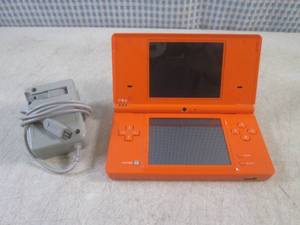 lot 143 image: (CNTR) Nintendo DSi Handheld Game C...