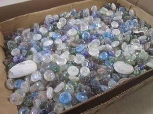 lot 168 image: (CS) Flat of Assorted Colored Flat ...