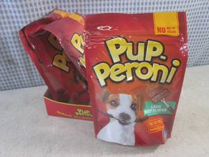 lot 216 image: (B-2) 4 Bags of Pup-Peroni Lean Bee...