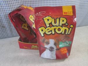 lot 217 image: (B-2) 4 Bags of Pup-Peroni Lean Bee...