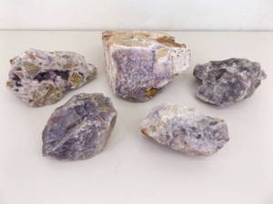 lot 39 image: Lot of LARGE Amethyst Geodes