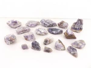 lot 40 image: Lot of Medium Sized Amethyst Geodes