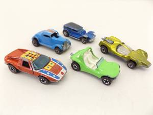 lot 85 image: 5 Vintage Hot Wheels Redlines