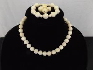 lot 140 image: 16.5 Genuine Bone Carved Beaded Necklace and 7.25 Bracelet Set wReplacements