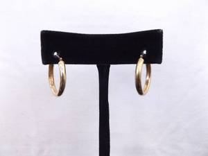 lot 110 image: 14k Yellow Gold Hoop Hinged Earrings