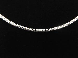 lot 120 image: .925 Sterling Silver Larger Heavier Duty Box Link 30.5 Necklace