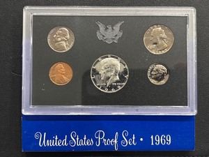 lot 9 image: 1969-S Proof Set