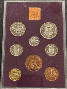 lot 36 image: Foreign Coins