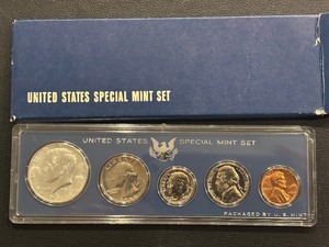 lot 39 image: 1966 Special Mint Set