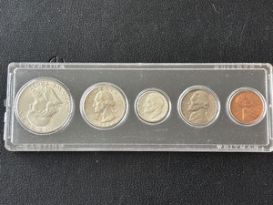 lot 53 image: 1963 Mint Set