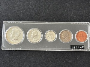 lot 54 image: 1964 Mint Set
