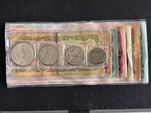 lot 111 image: Foreign Coins and Currency