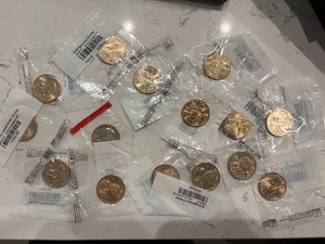 lot 184 image: Dollar Coins