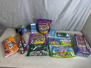 lot 146 image: Assorted Candy, Dubble Bubble, Andes Mints, Candy Blox, Tootsie Pops, and More