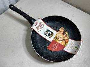 lot 147 image: New 9.5 inch Non-Stick Aluminum Marble Coating Frying Pan