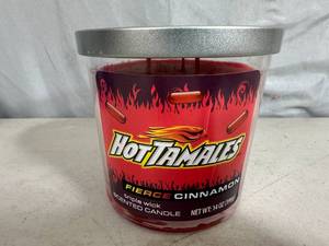 lot 148 image: New Hot Tamales Cinnamon Triple Wick Scented Candle