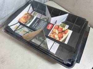 lot 227 image: New Large Roaster Pan with Rack