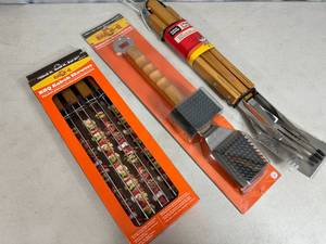 lot 253 image: New BBQ Tools, Grill Brush with Extra Head, BBQ Kabob Skewer Set