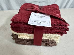 lot 290 image: New Pack of 12 Signature Classics Wash Cloths