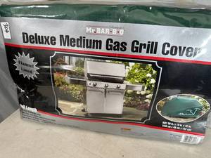 lot 306 image: New Medium Gas Grill Cover