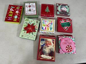 lot 331 image: 9 New Gift Card  Small Gift Boxes for Christmas  Holidays