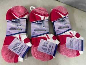 lot 32 image: 9 New Pair of Dr Scholls For Her Socks