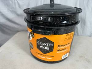 lot 77 image: New Granite Ware 7.5 Quart Multi Use Pot with Blancher Strainer