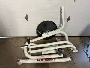 lot 8 image: Century Boxing Speed Bag Stand - No Hardware