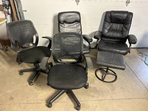 lot 7 image: Take What You Want Office Chairs and Lounger Chairs