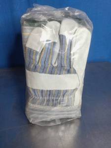 lot 7 image: 12 Pack of Chore Gloves