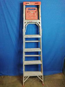 lot 41 image: 6 Foot Werner Aluminum Ladder