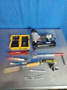 lot 46 image: Tool Lot