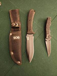 lot 139 image: 2 SOG Knifes