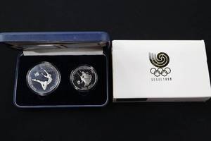 lot A-17 image: 1988 Seoul Olympics Silver Proof Coin Set, 1 oz and 0.5 oz, Original Box COA