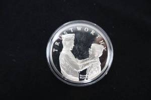 lot A-25 image: Boy Scouts Trustworthy Silver-Tone Sterling Silver Coin