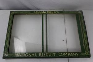 lot 44 image: Vintage Uneeda Bakers National Biscuit Co Display Case Lid