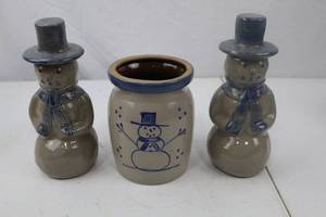 lot 50 image: Stoneware Snowman Decor Lot BBP Signed Holiday Set