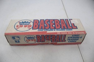 lot 56 image: 1990 Fleer Baseball Cards