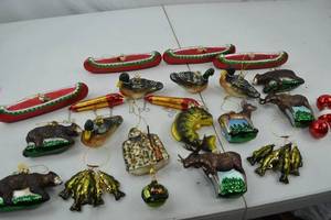 lot 151 image: Assorted Outdoor-Themed Glass Christmas Ornaments