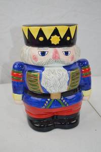 lot 153 image: Nutcracker Ceramic Cookie Jar 10 with Box - Block China