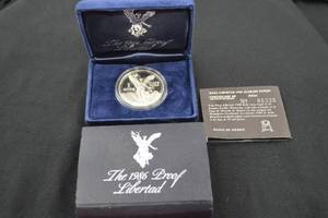 lot A-159 image: 1986 Mexico Proof 1 Onza Silver Libertad w Box and COA