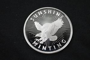 lot A-165 image: 1 oz Sunshine Minting .999 Fine Silver Round