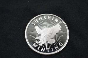 lot A-169 image: 1 oz .999 Fine Silver Round - Sunshine Minting