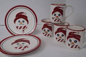 lot 114 image: Department 56 Snowman Mug and Plate Christmas Set