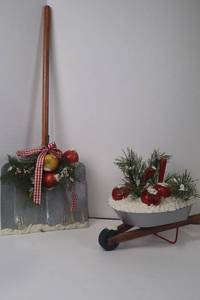 lot 121 image: Hallmark Mitford Christmas Snow Shovel and Wheelbarrow Decor Set