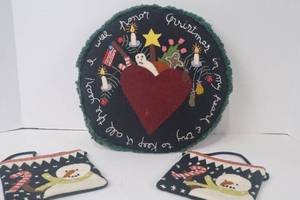 lot 129 image: Handmade Christmas Decor Pillow & Snowman Wall Pockets