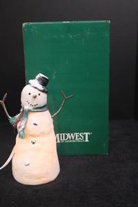 lot 143 image: Midwest Cannon Falls Lighted Snowman Christmas Decor